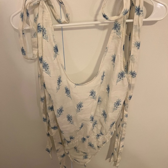 NWOT LoveShackFancy Low Back, Bow Sleeve Mandy Bodysuit - Picture 7 of 11